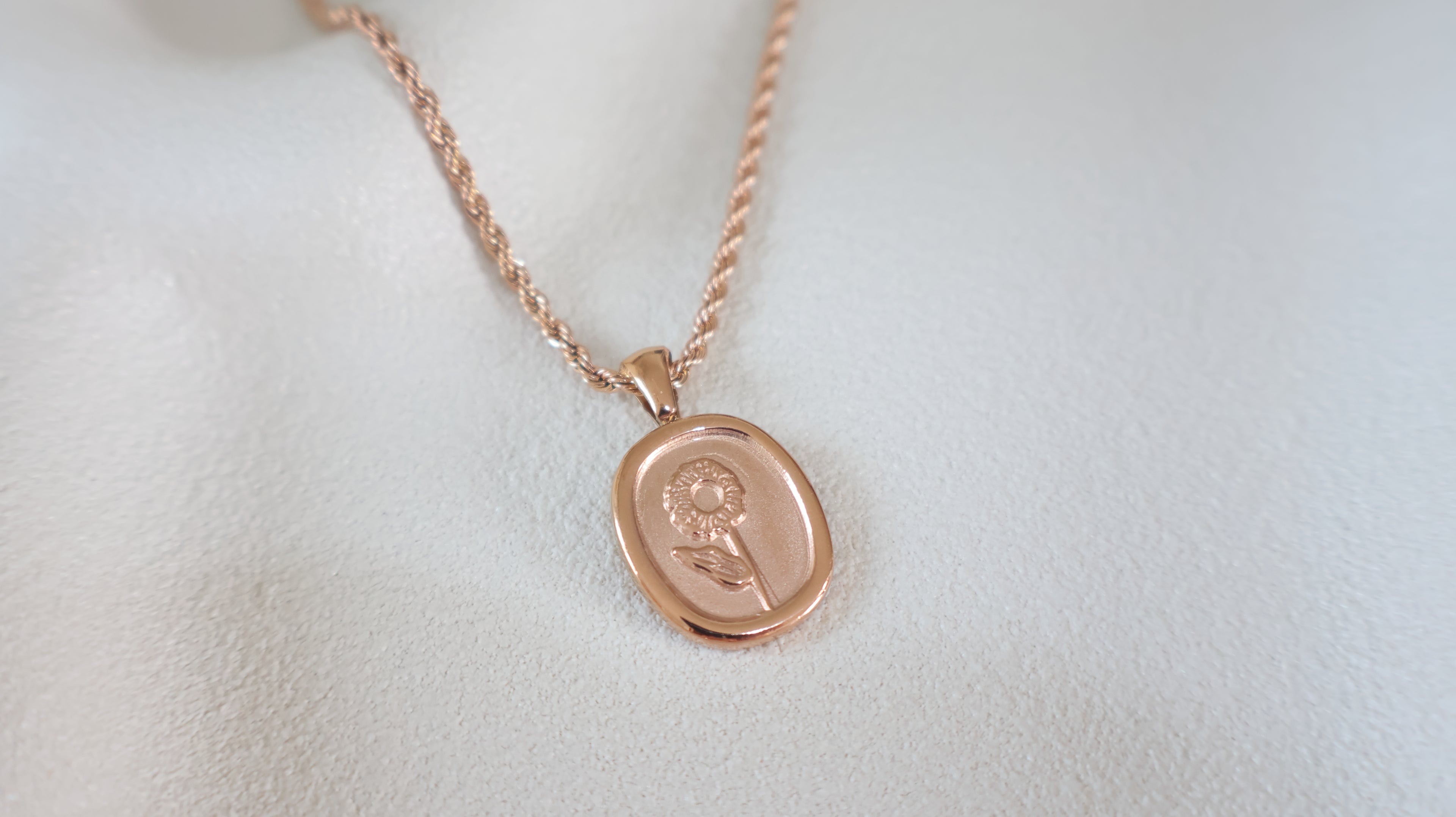 Rose Gold Plated Stainless Steel Necklace - Flower