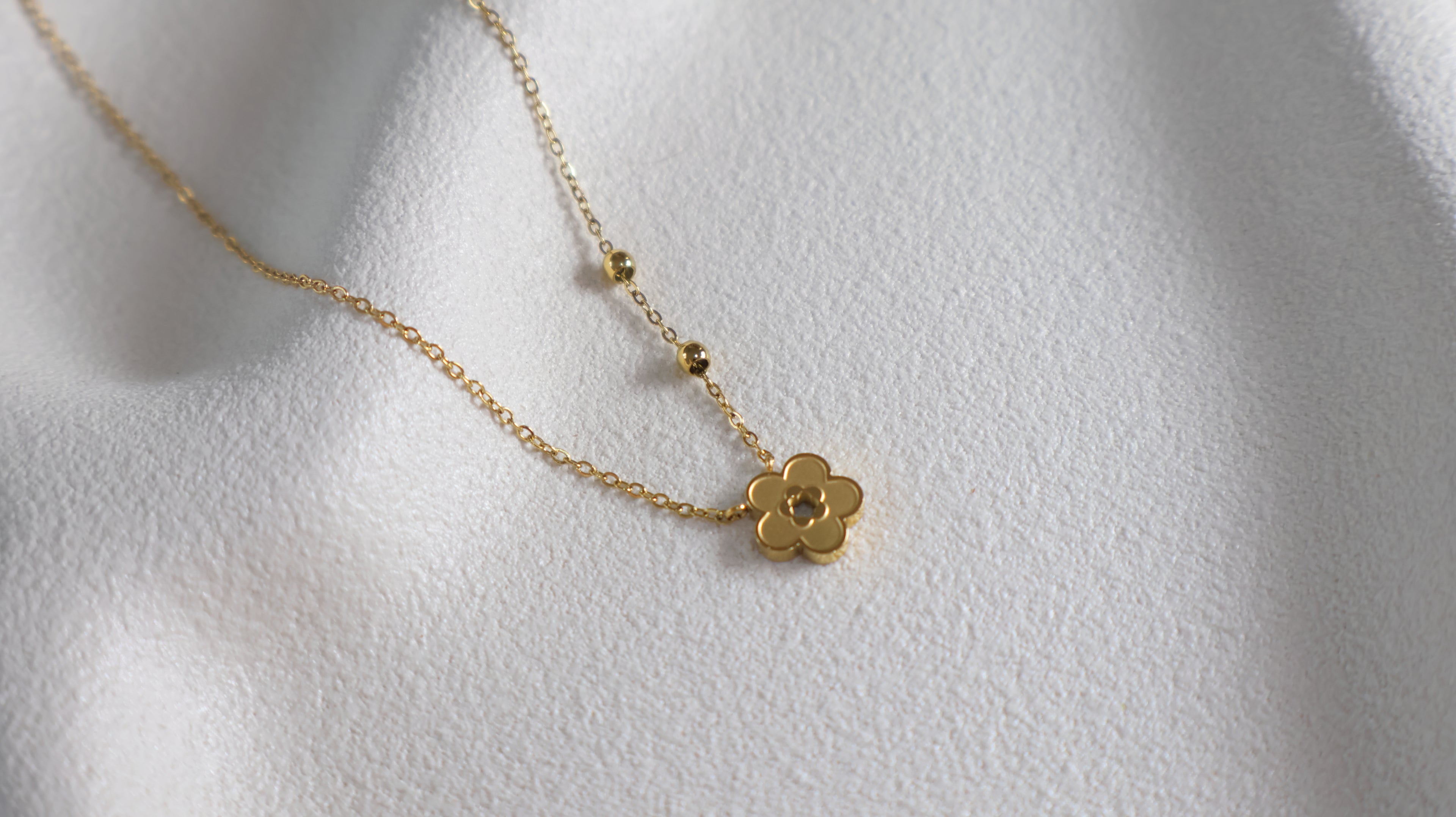 18K Gold Plated Stainless Steel Necklace - Flower