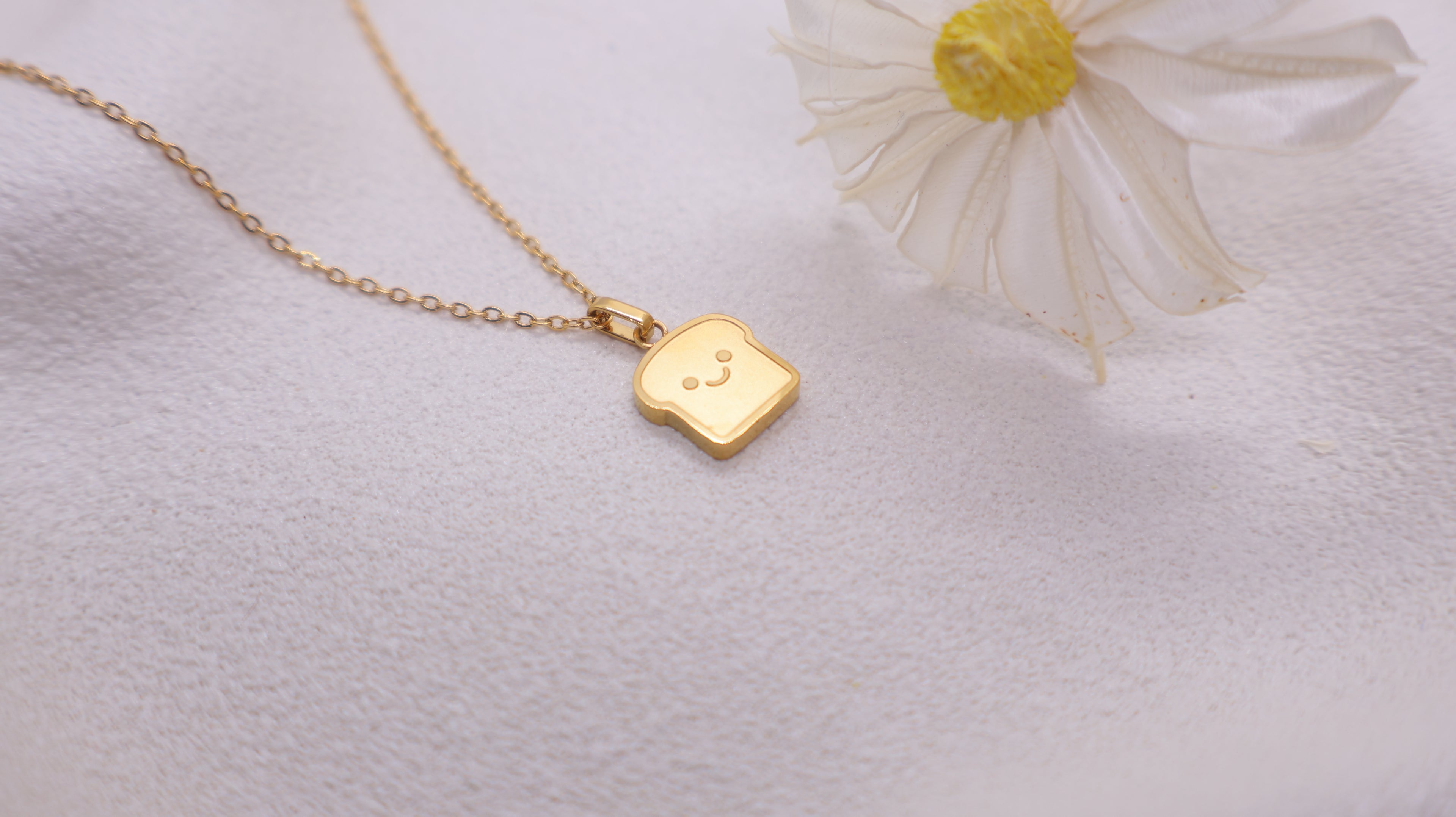 18K Gold Plated Stainless Steel Necklace - Bread
