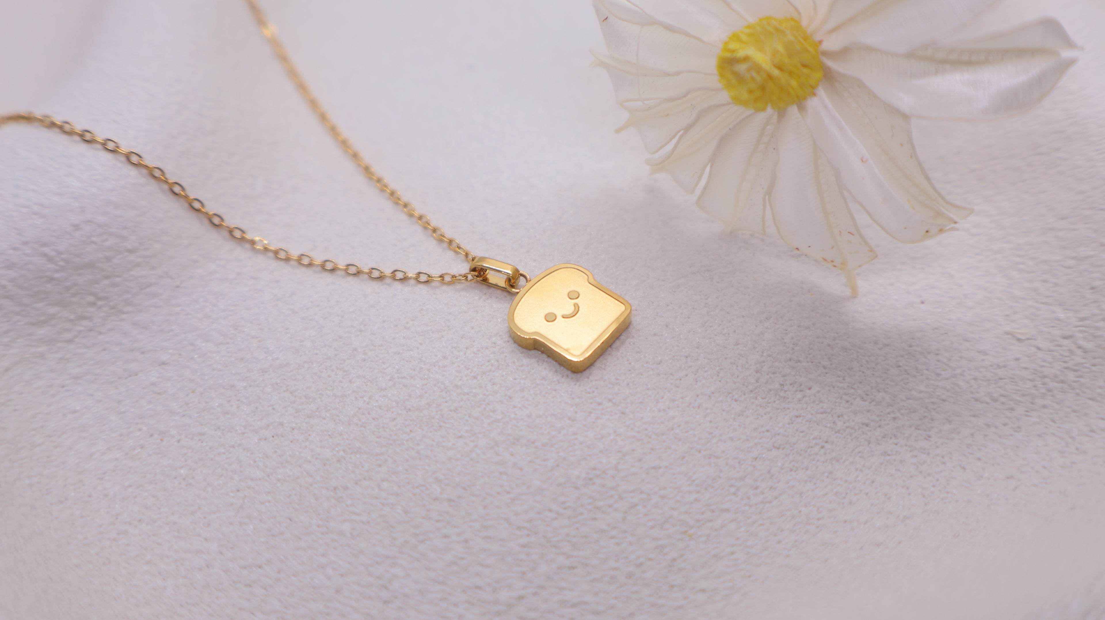 18K Gold Plated Stainless Steel Necklace - Bread