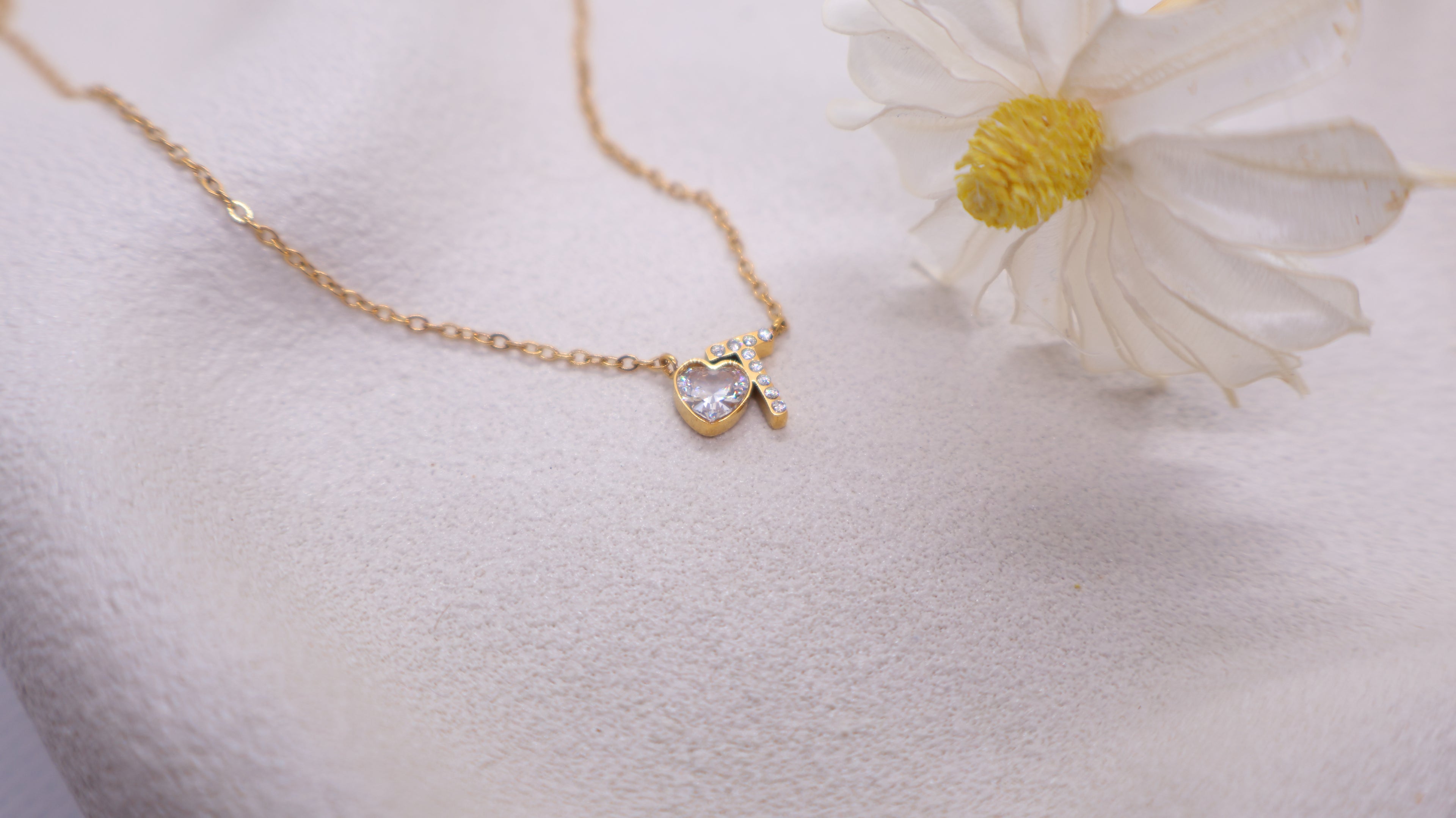 18K Gold Plated Stainless Steel Necklace - Letter T