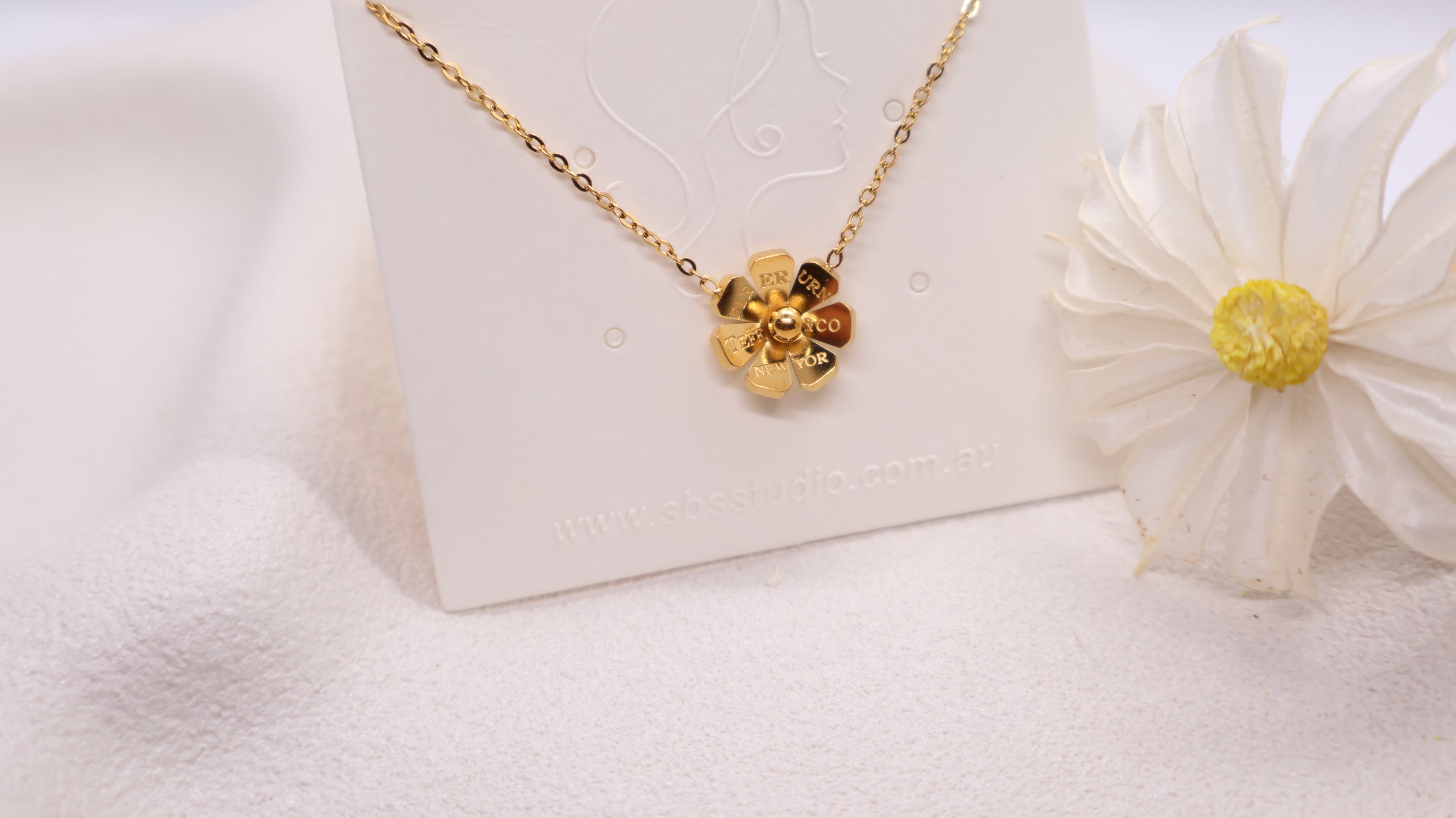 18K Gold Plated Stainless Steel Necklace - Flower