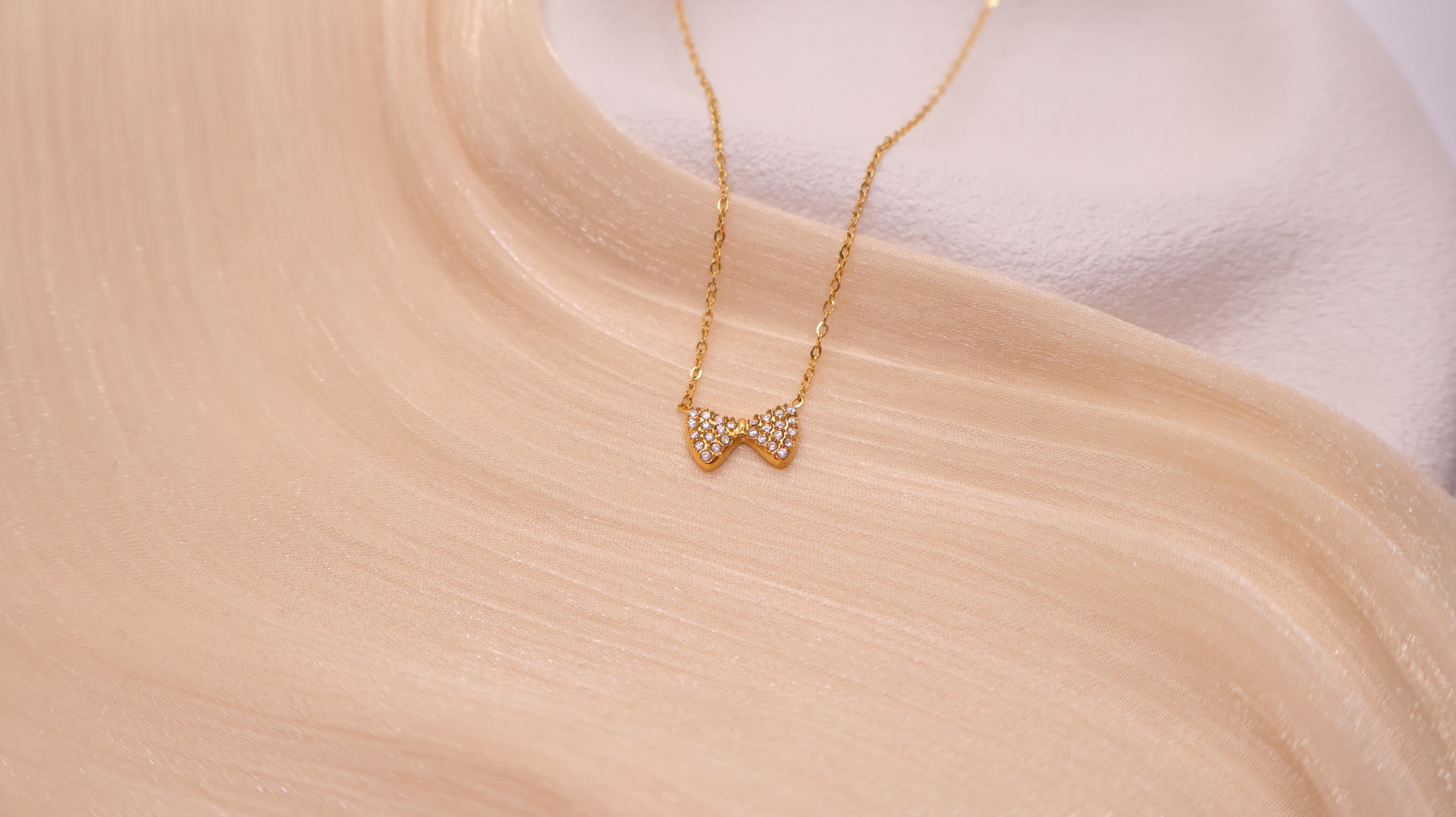 18K Gold Plated Stainless Steel Necklace - Bow